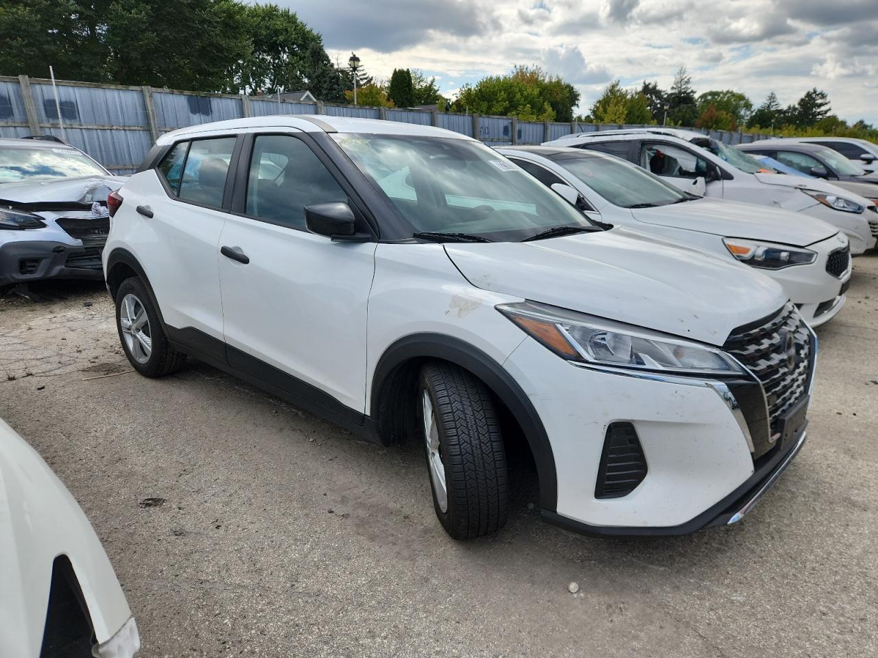 2022 NISSAN KICKS