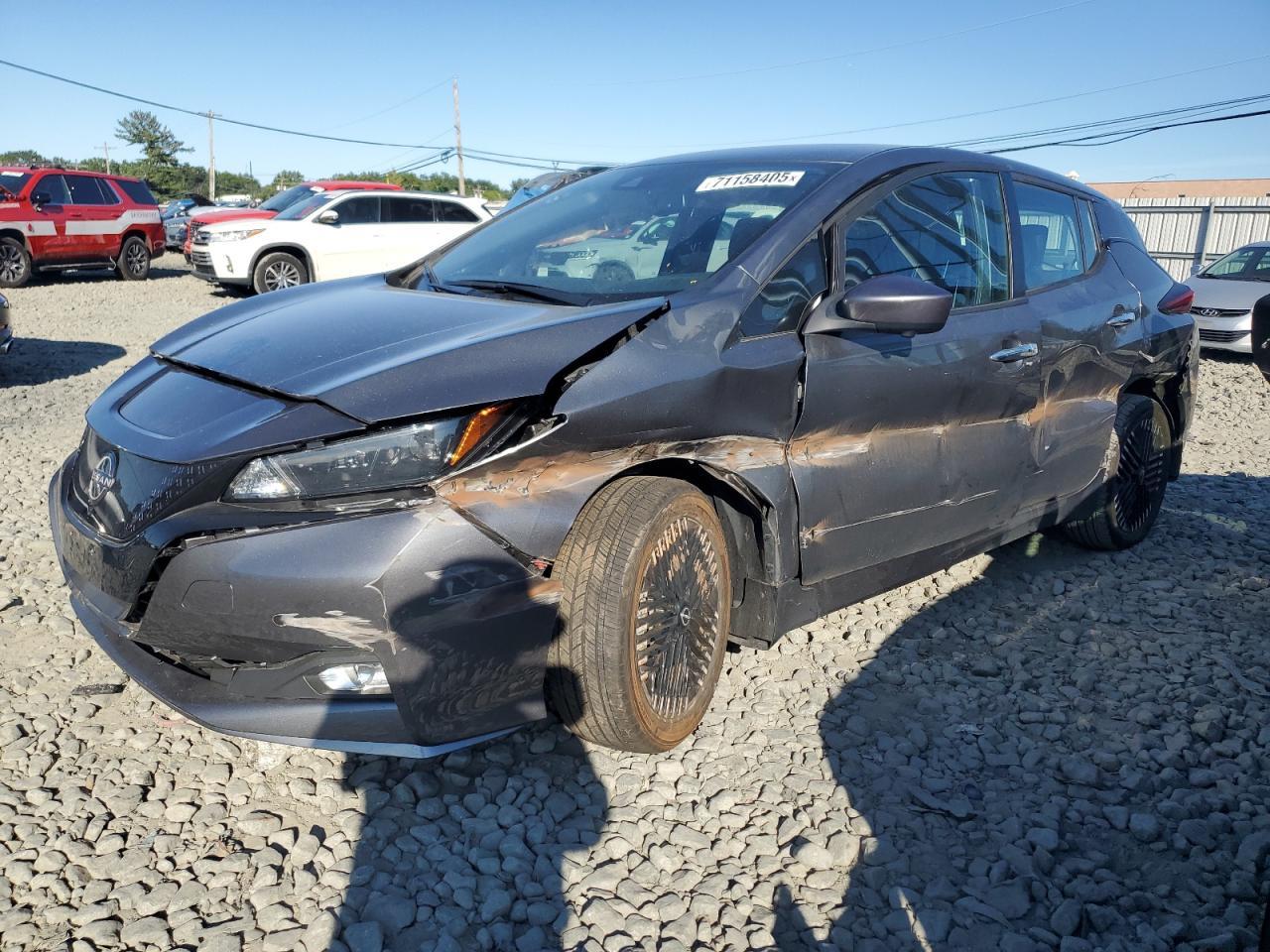 2024 NISSAN LEAF