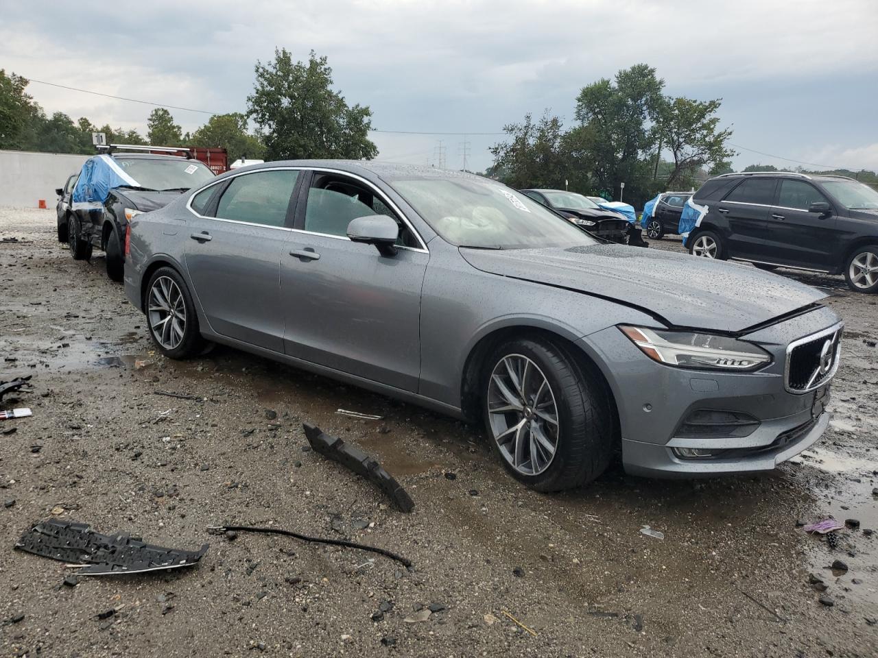 2018 VOLVO S90
