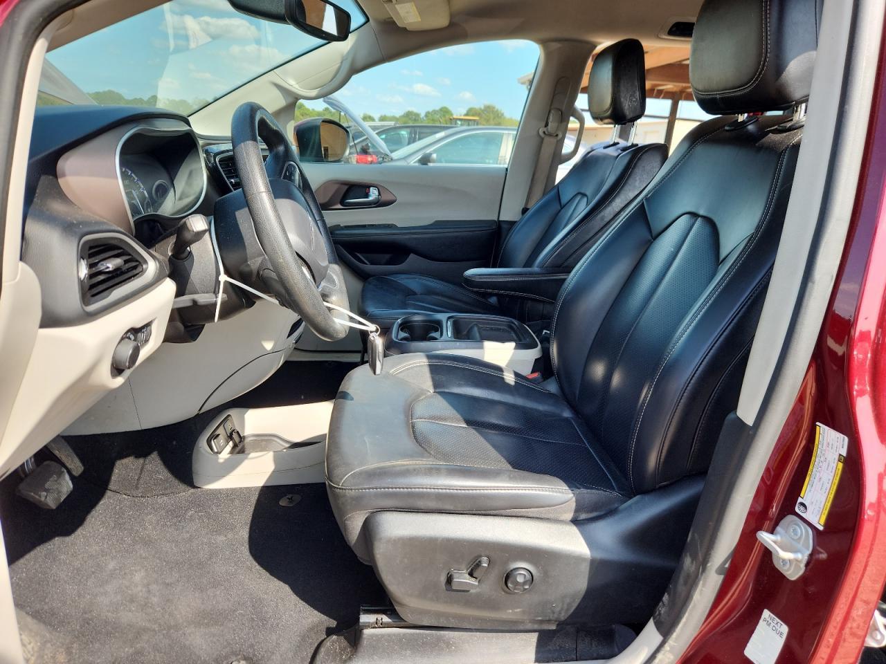 2021 CHRYSLER Voyager