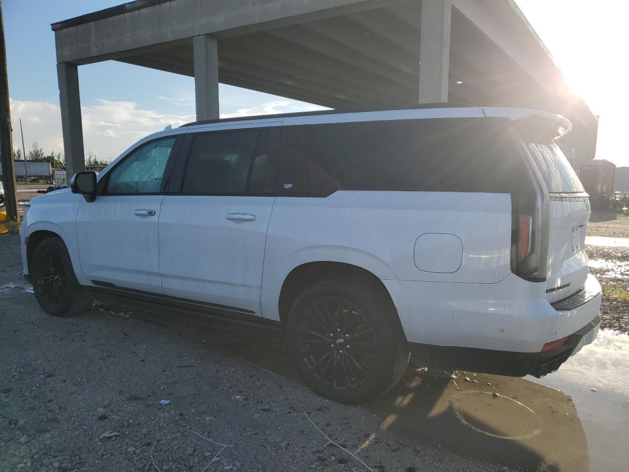 2023 CADILLAC ESCALADE