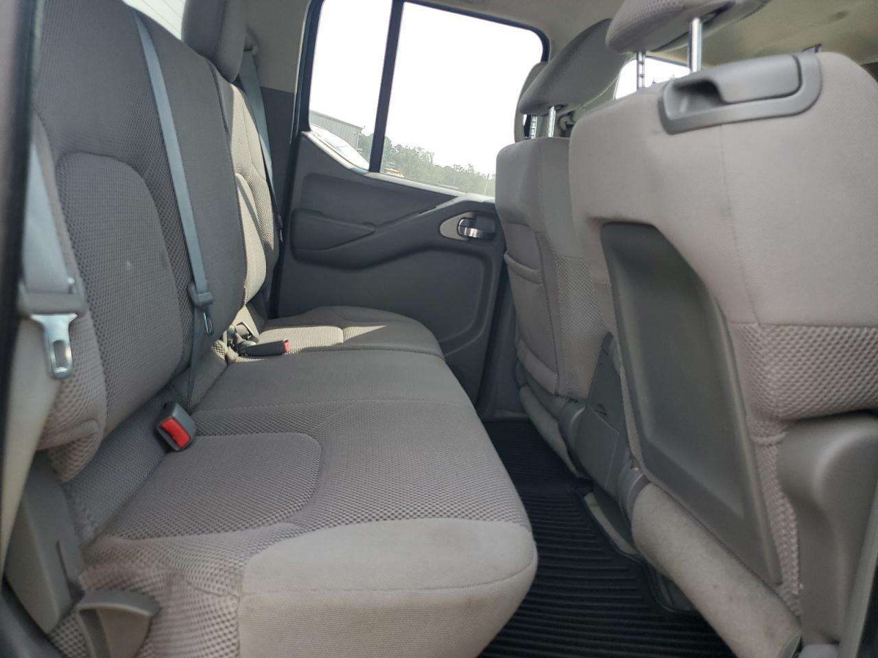 2012 NISSAN Frontier