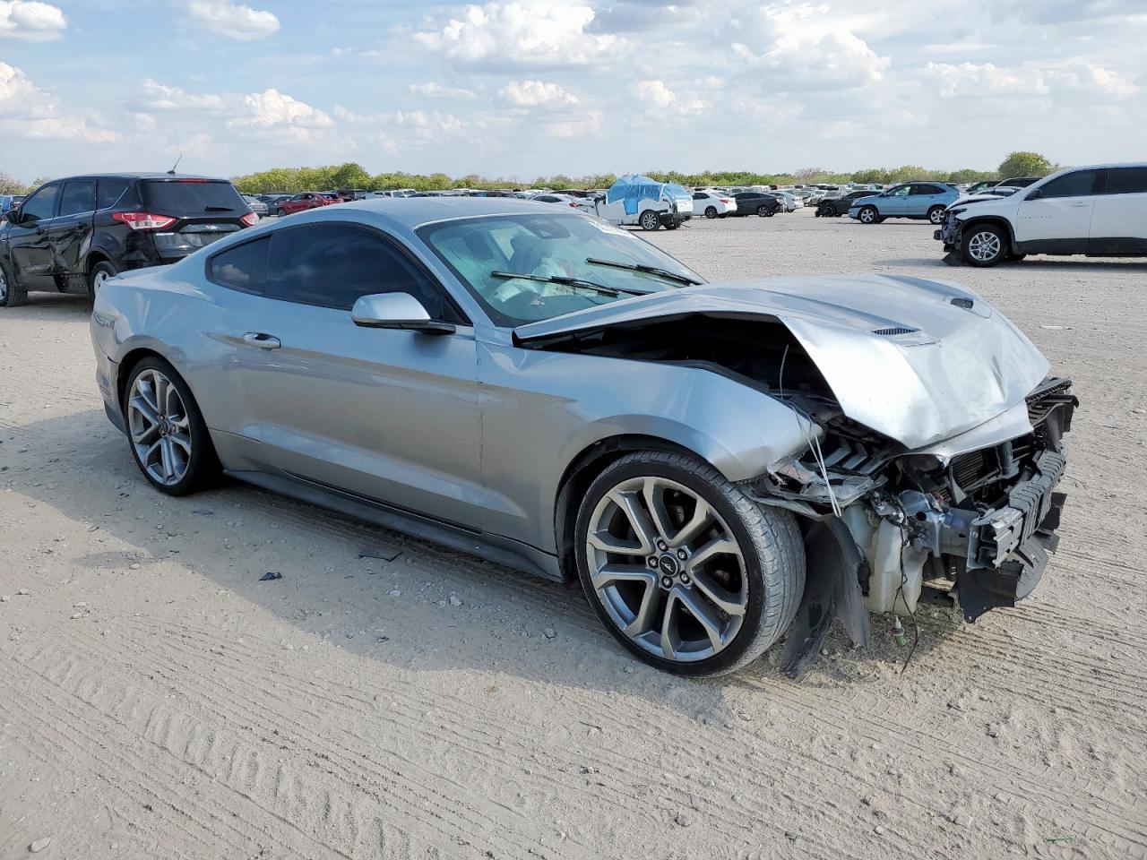 2022 FORD MUSTANG