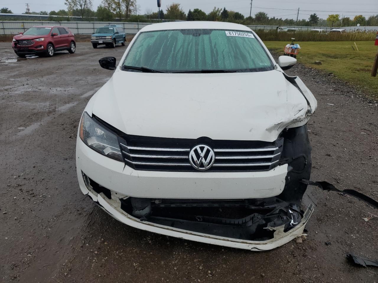 2012 VOLKSWAGEN Passat
