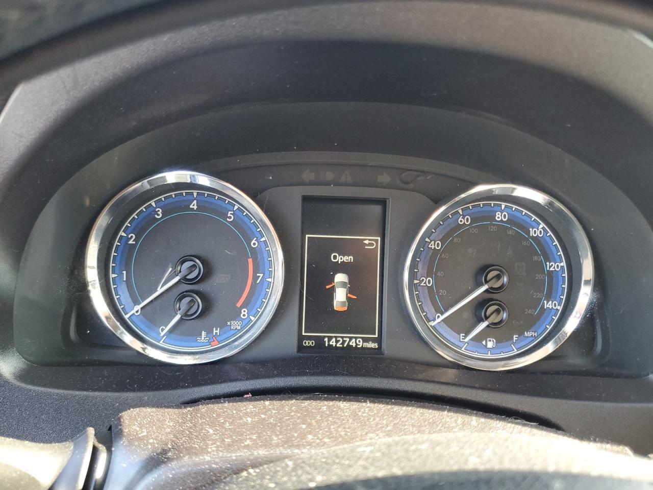 2017 TOYOTA COROLLA