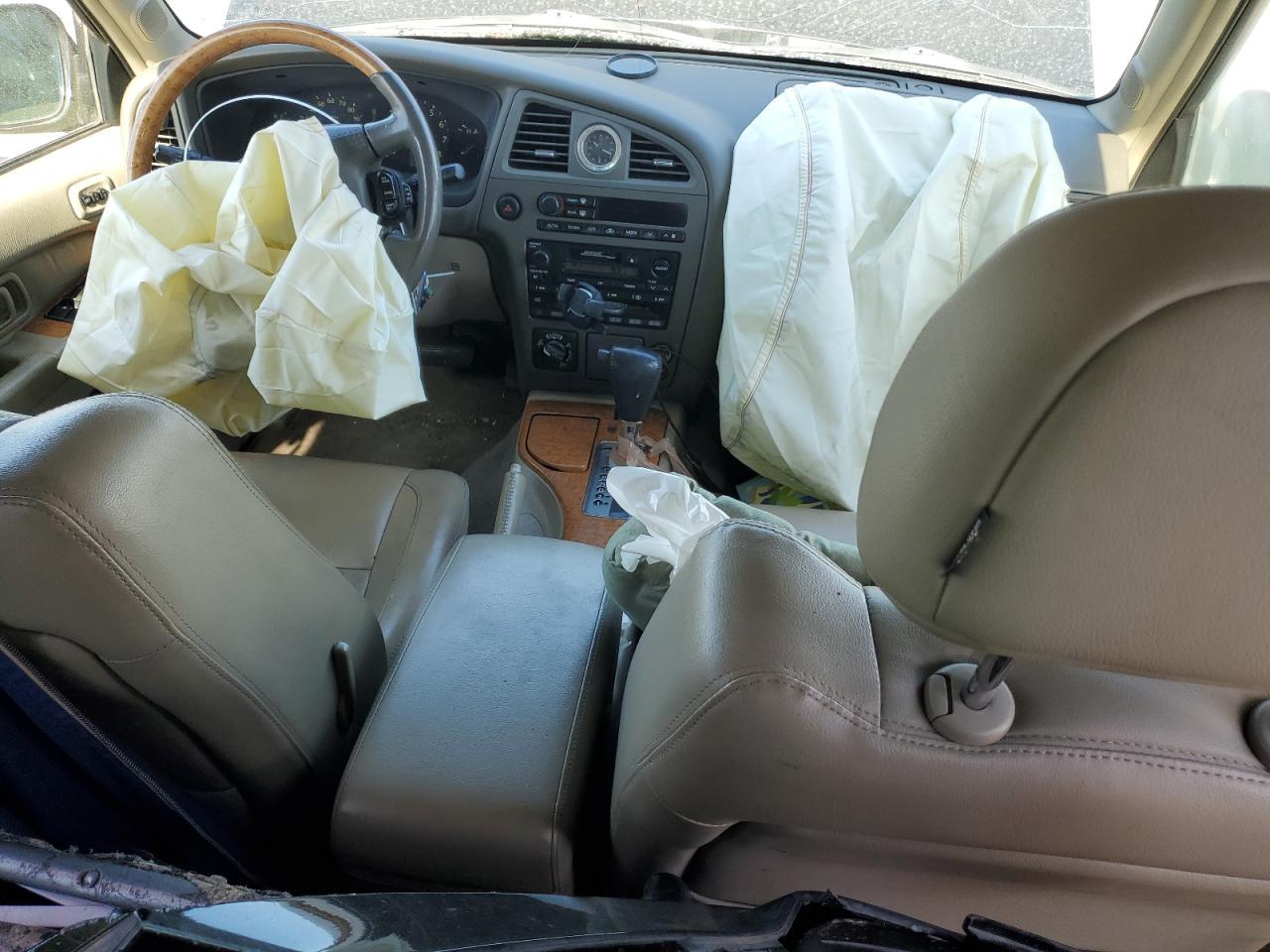2001 INFINITI QX4