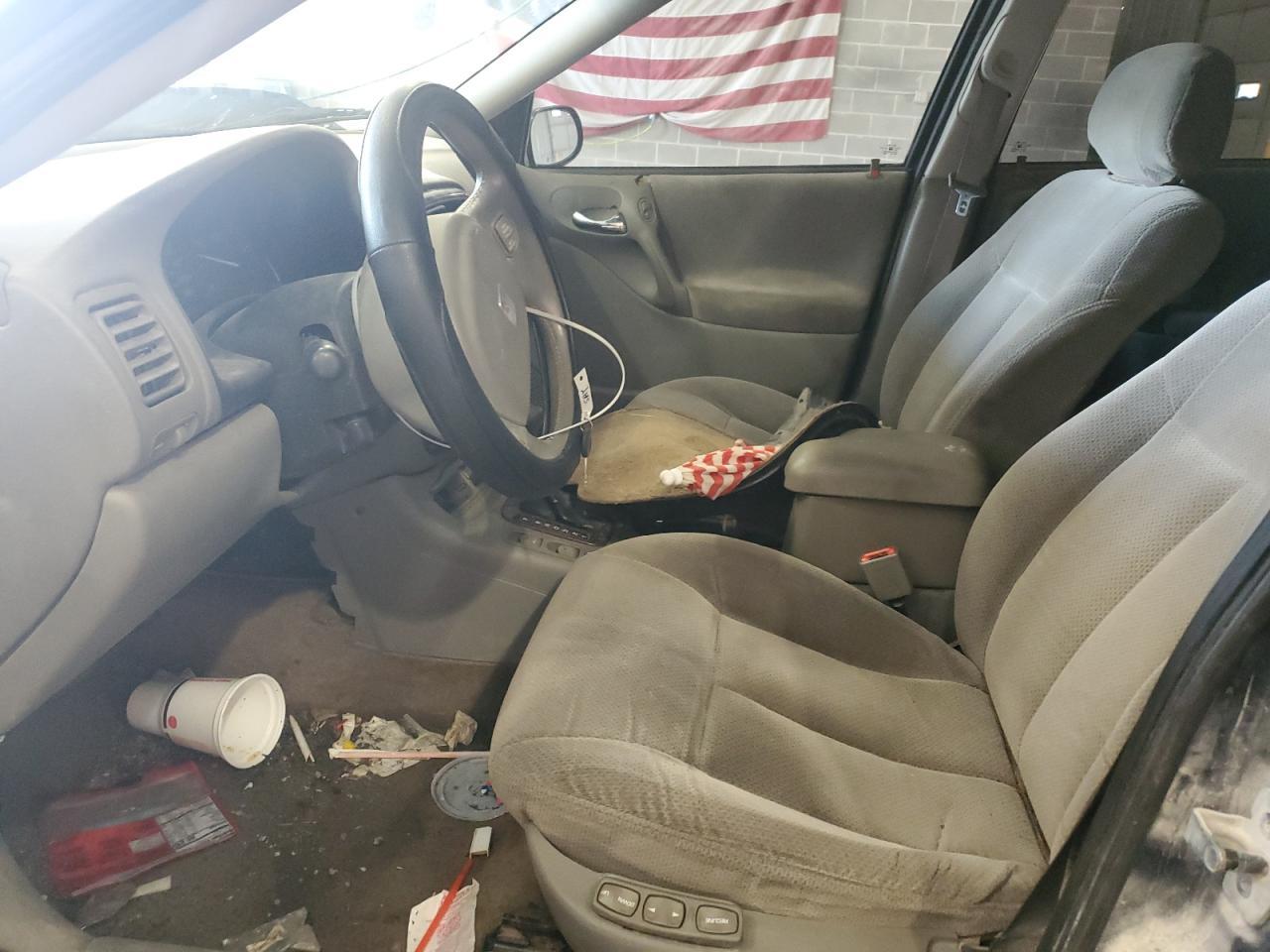 2001 SATURN L300