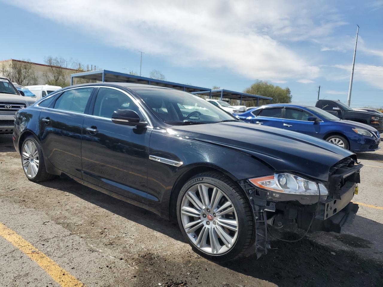 2015 JAGUAR Xj-Series