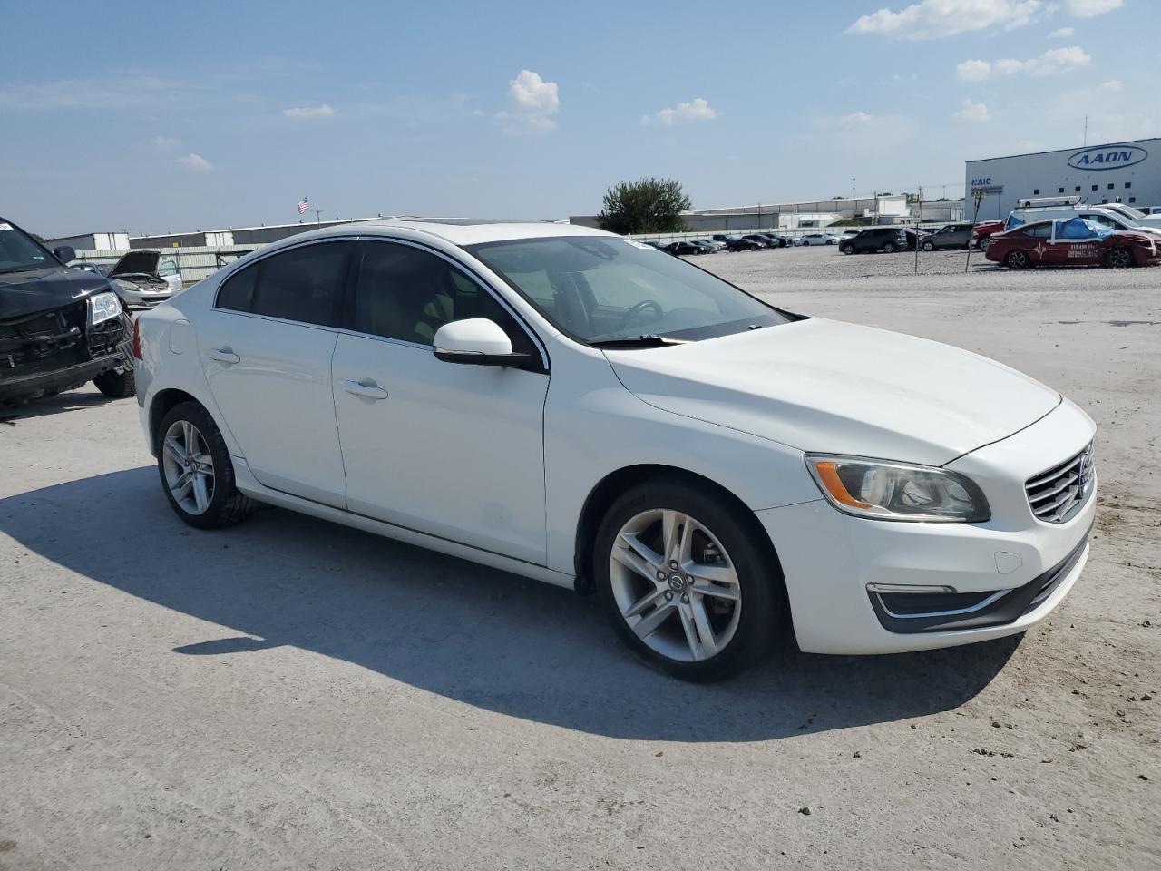 2015 VOLVO S60