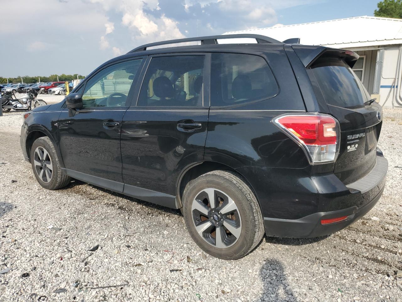 2017 SUBARU FORESTER