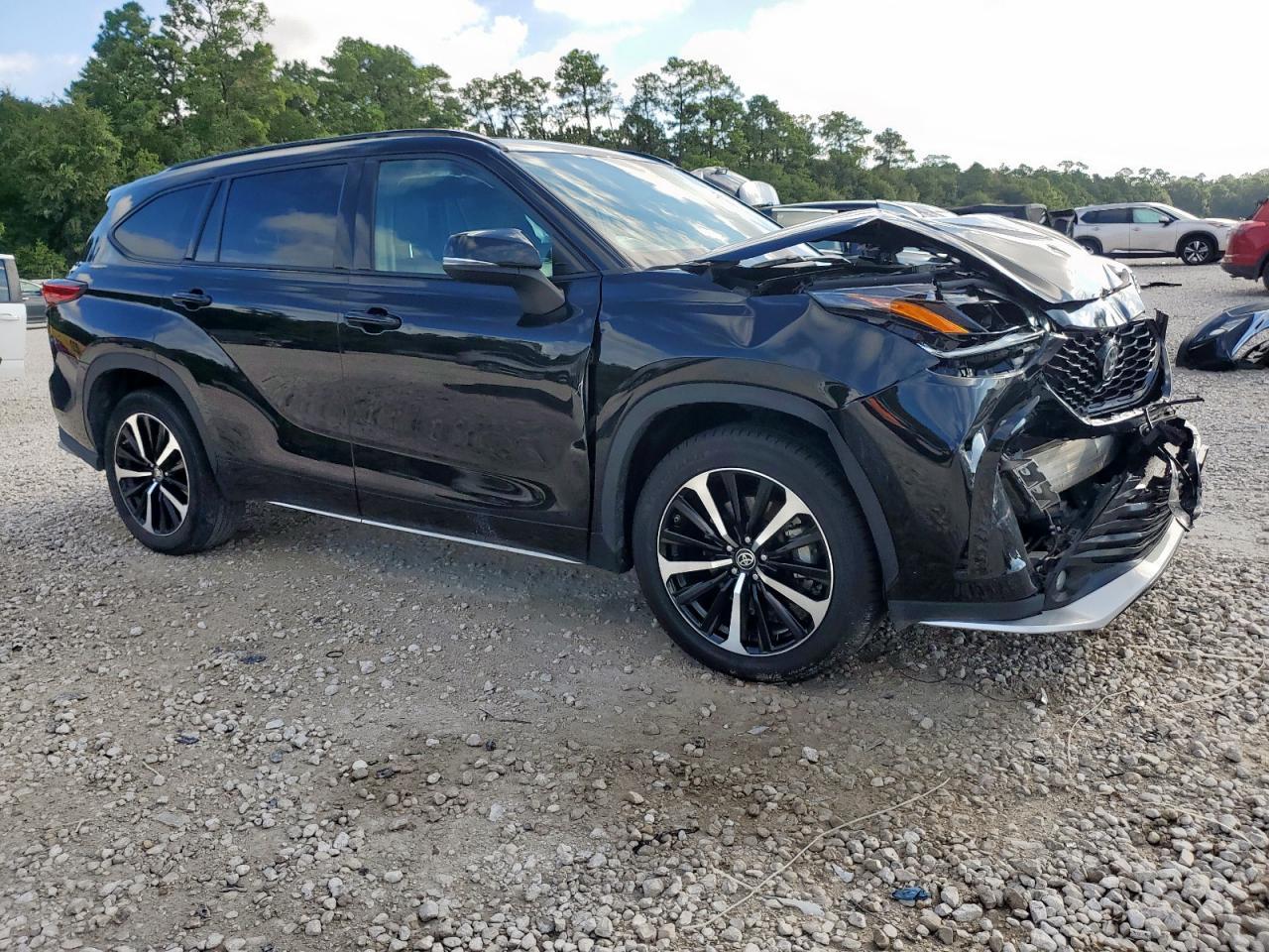 2022 TOYOTA HIGHLANDER