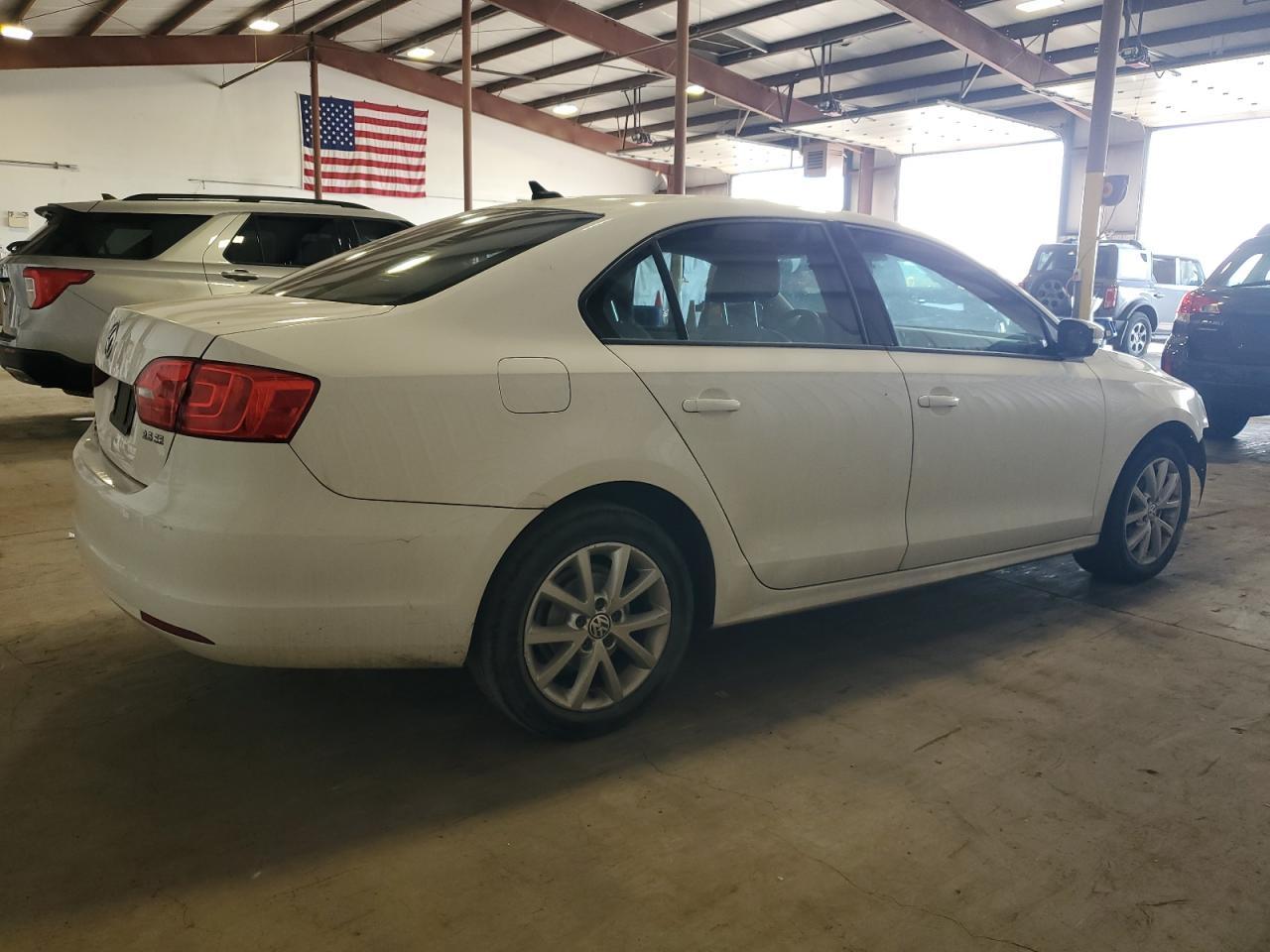 2011 VOLKSWAGEN JETTA