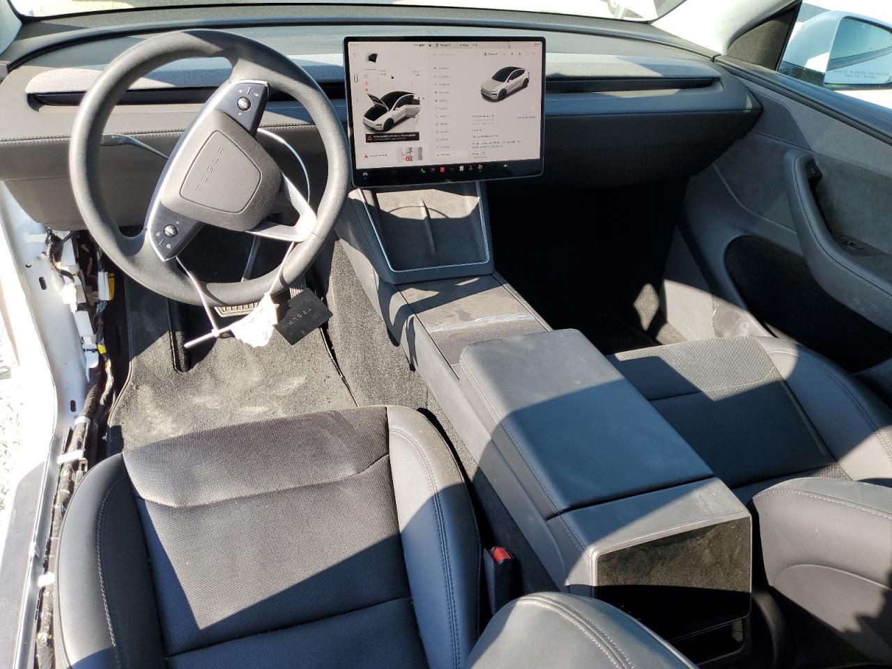 2026 TESLA MODEL Y