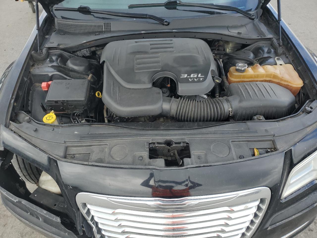 2013 CHRYSLER 300