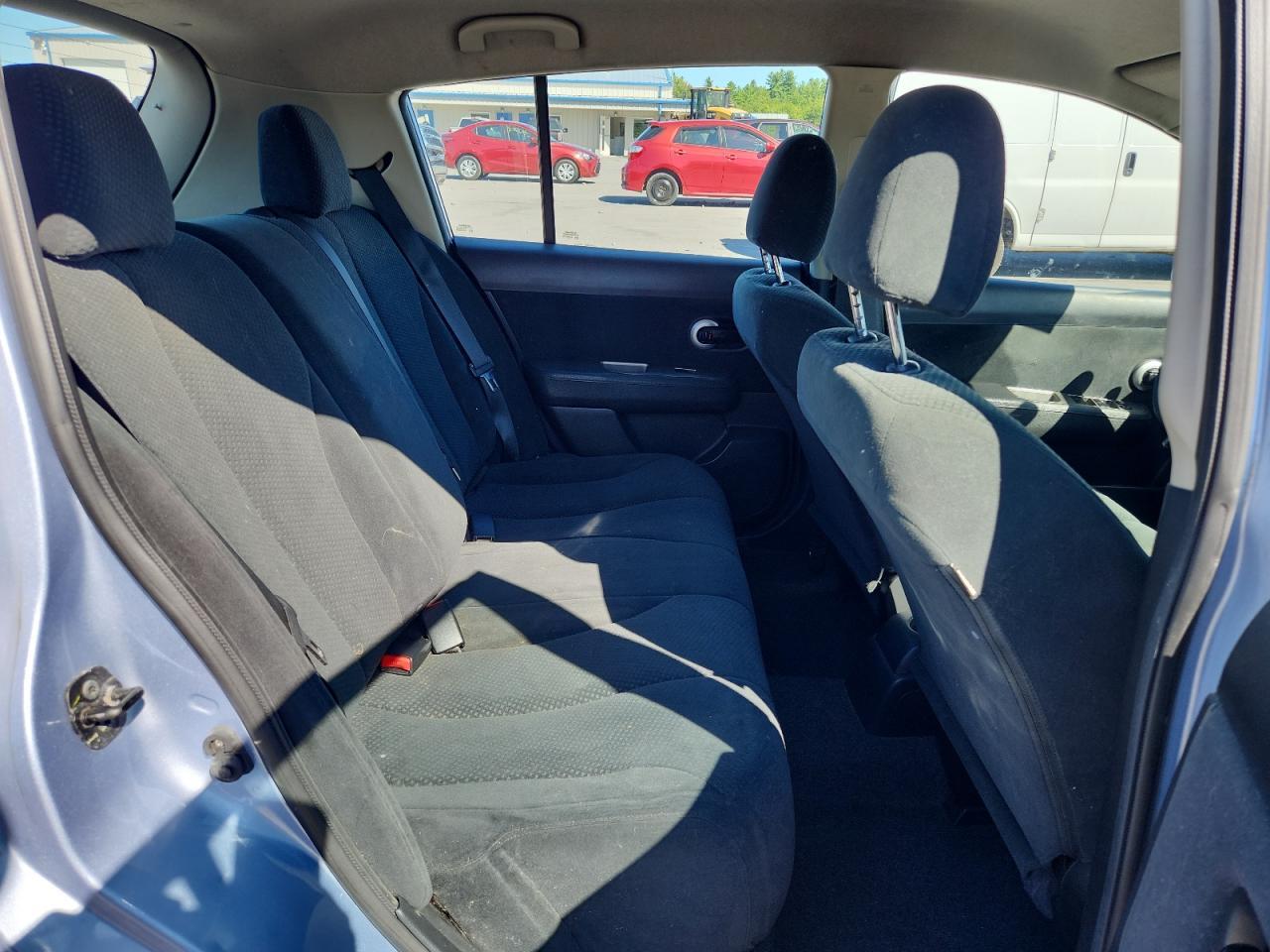 2011 NISSAN VERSA