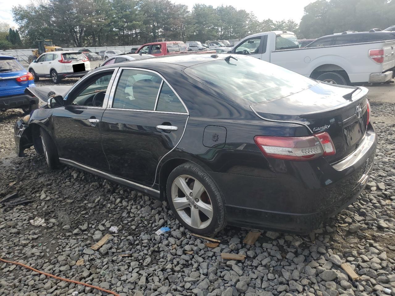 2011 TOYOTA CAMRY