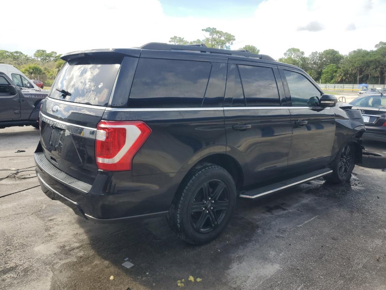 2021 FORD Expedition