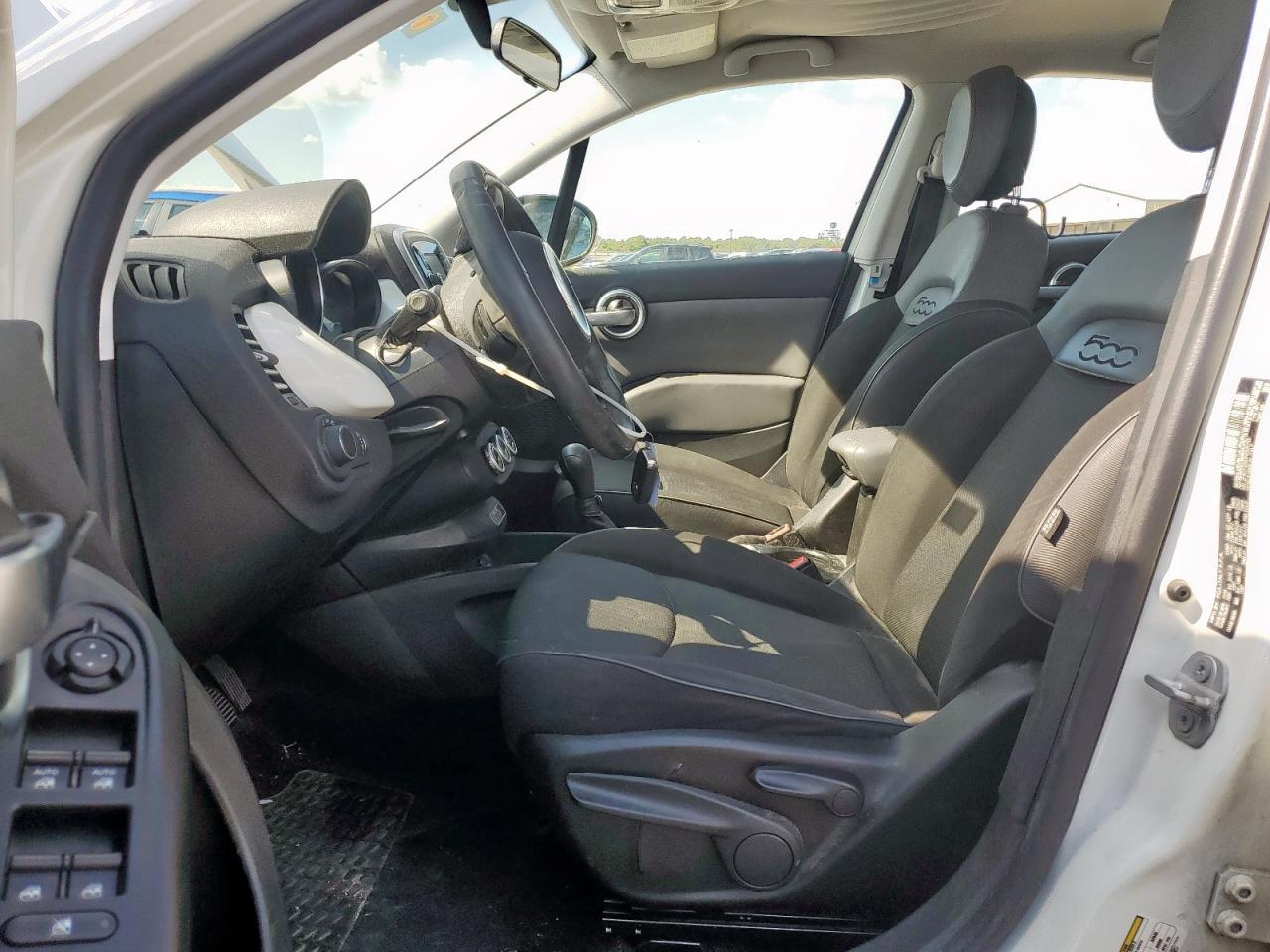 2017 FIAT 500X
