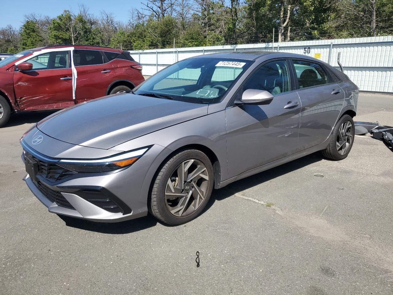 2024 HYUNDAI ELANTRA
