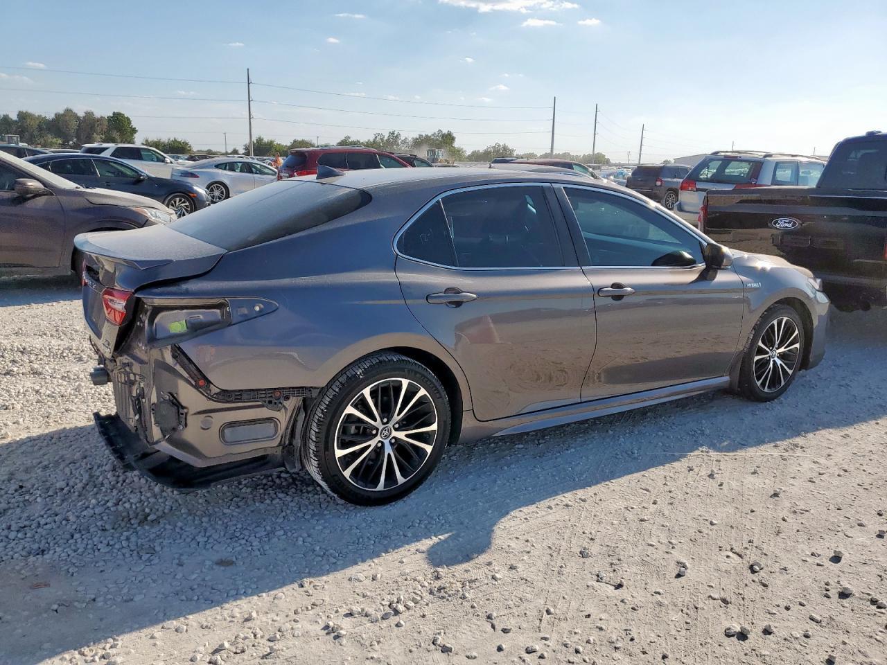 2019 TOYOTA CAMRY
