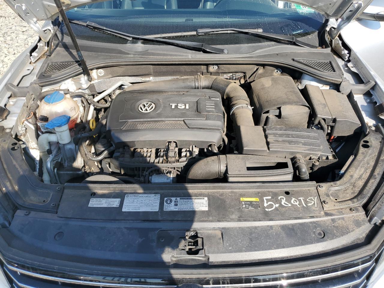 2016 VOLKSWAGEN Passat