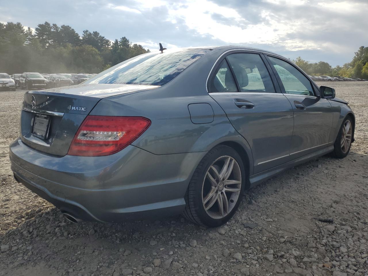 2012 MERCEDES-BENZ C-CLASS