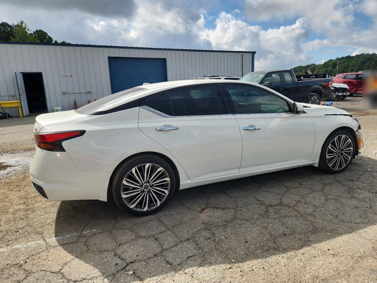2023 NISSAN ALTIMA
