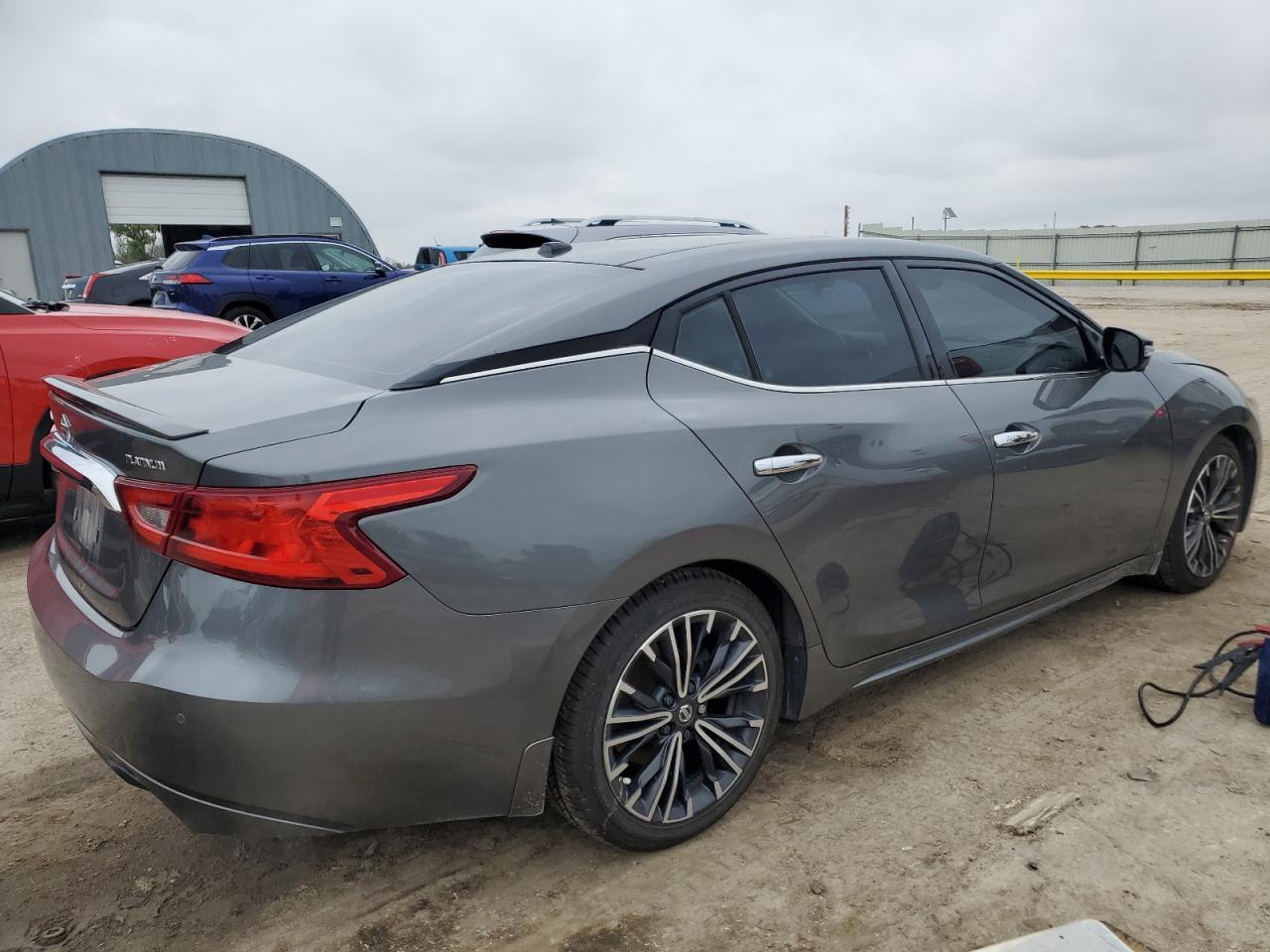 2017 NISSAN Maxima