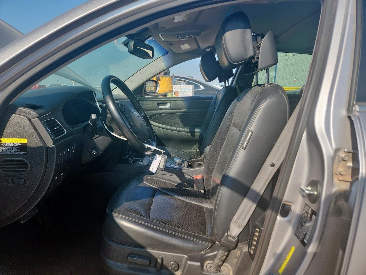 2013 HYUNDAI GENESIS