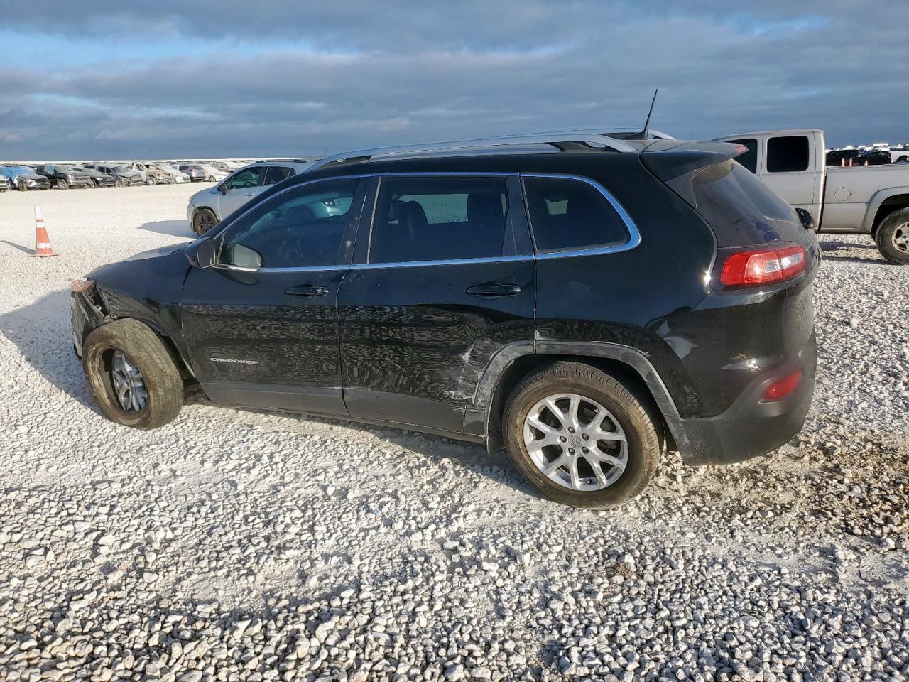 2018 JEEP CHEROKEE