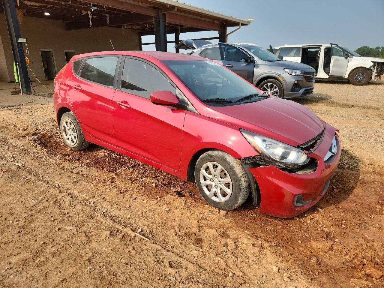 2012 HYUNDAI ACCENT