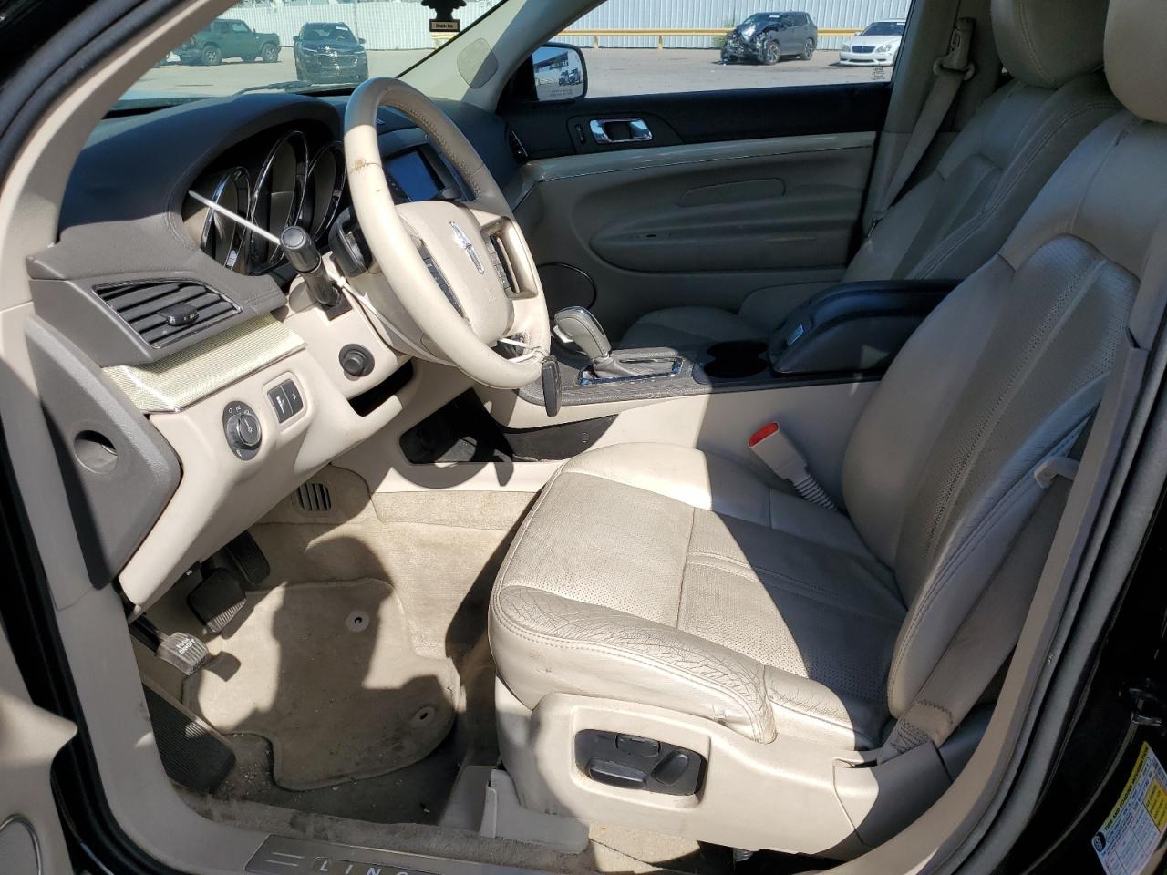 2011 LINCOLN MKT