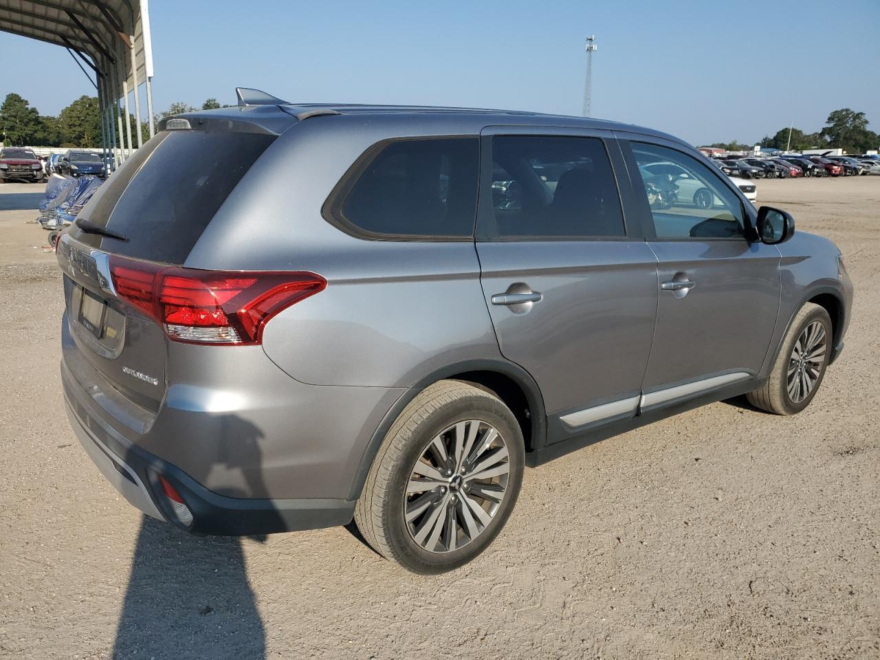 2019 MITSUBISHI outlander
