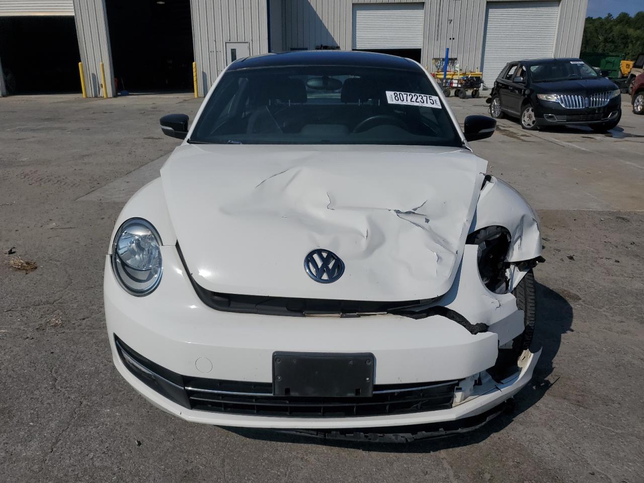 2013 VOLKSWAGEN Beetle
