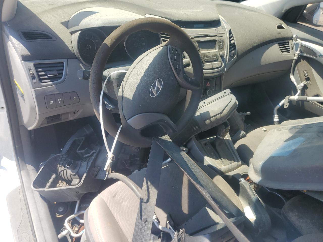 2016 HYUNDAI ELANTRA