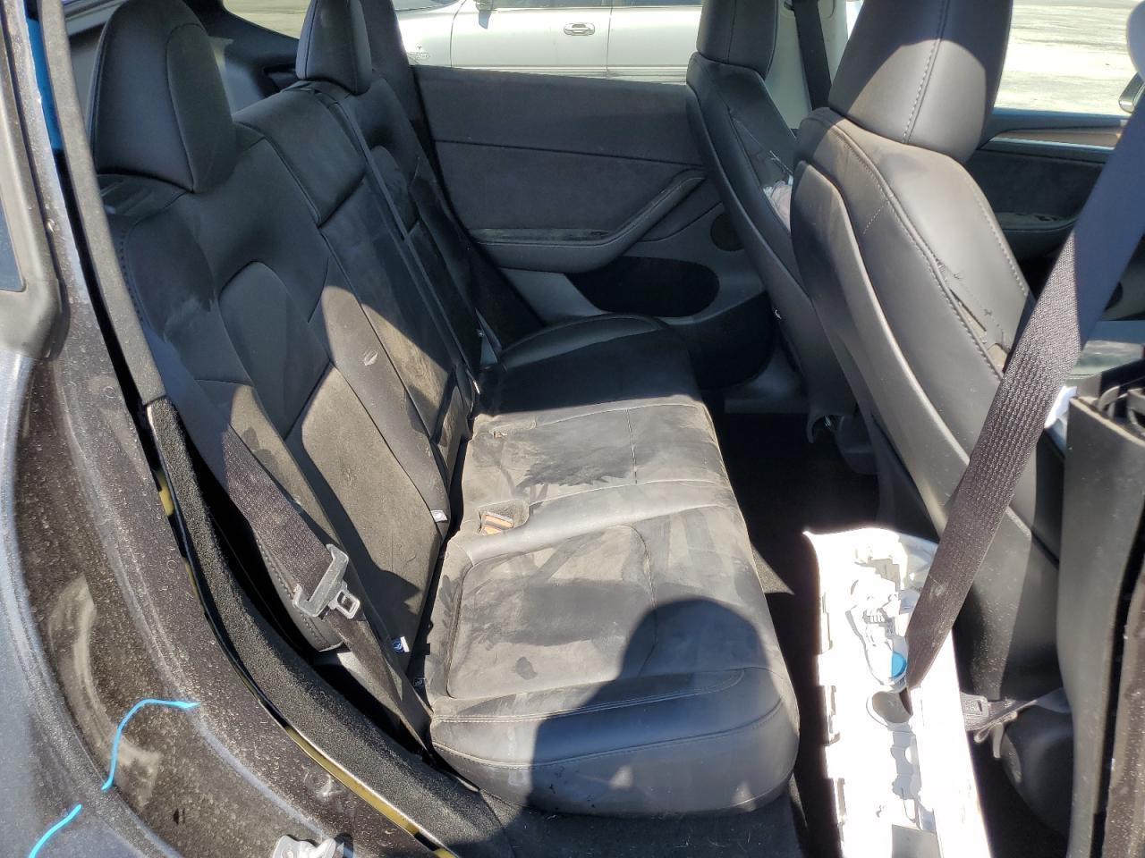 2025 TESLA MODEL Y