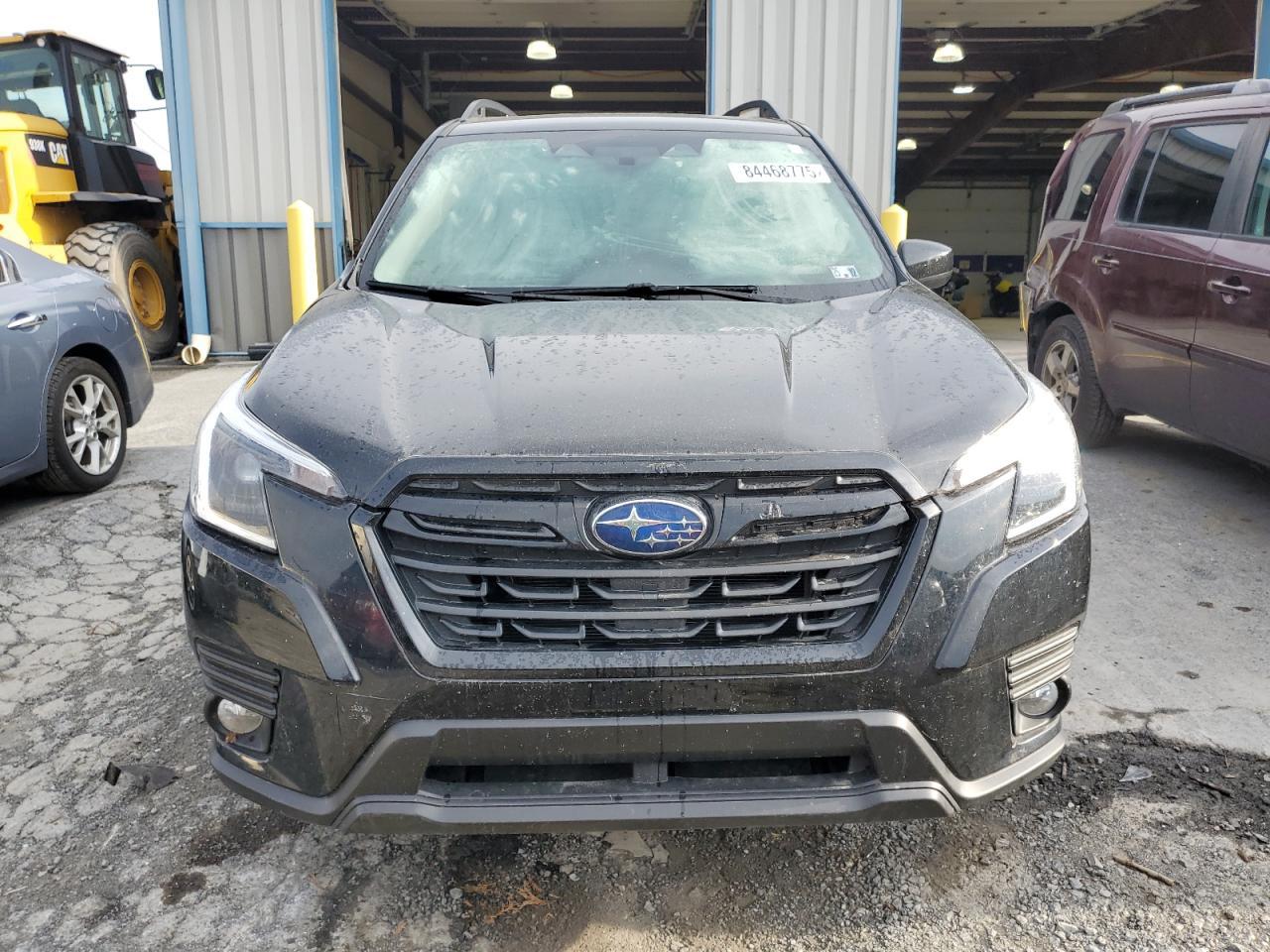 2023 SUBARU FORESTER