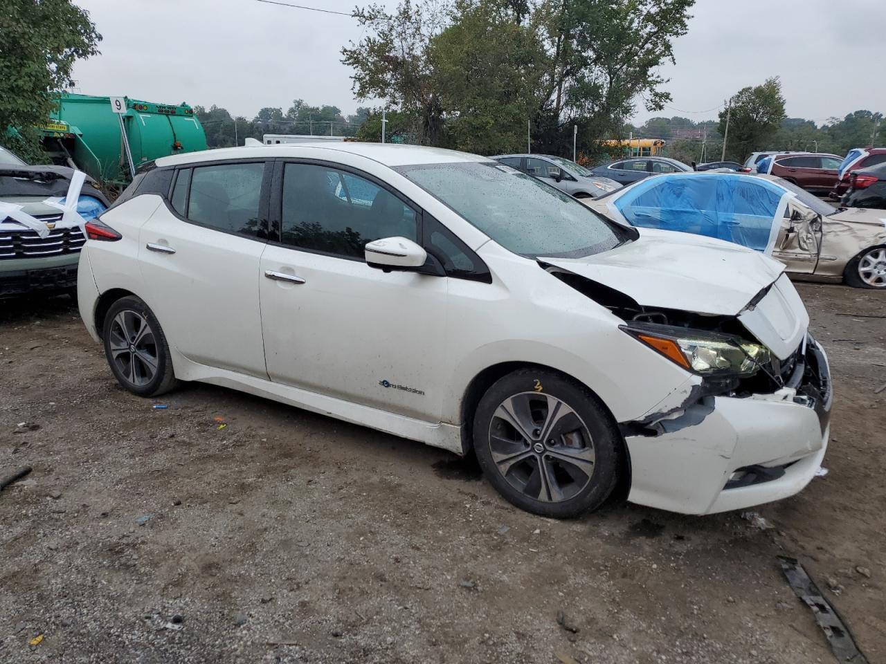 2018 NISSAN LEAF