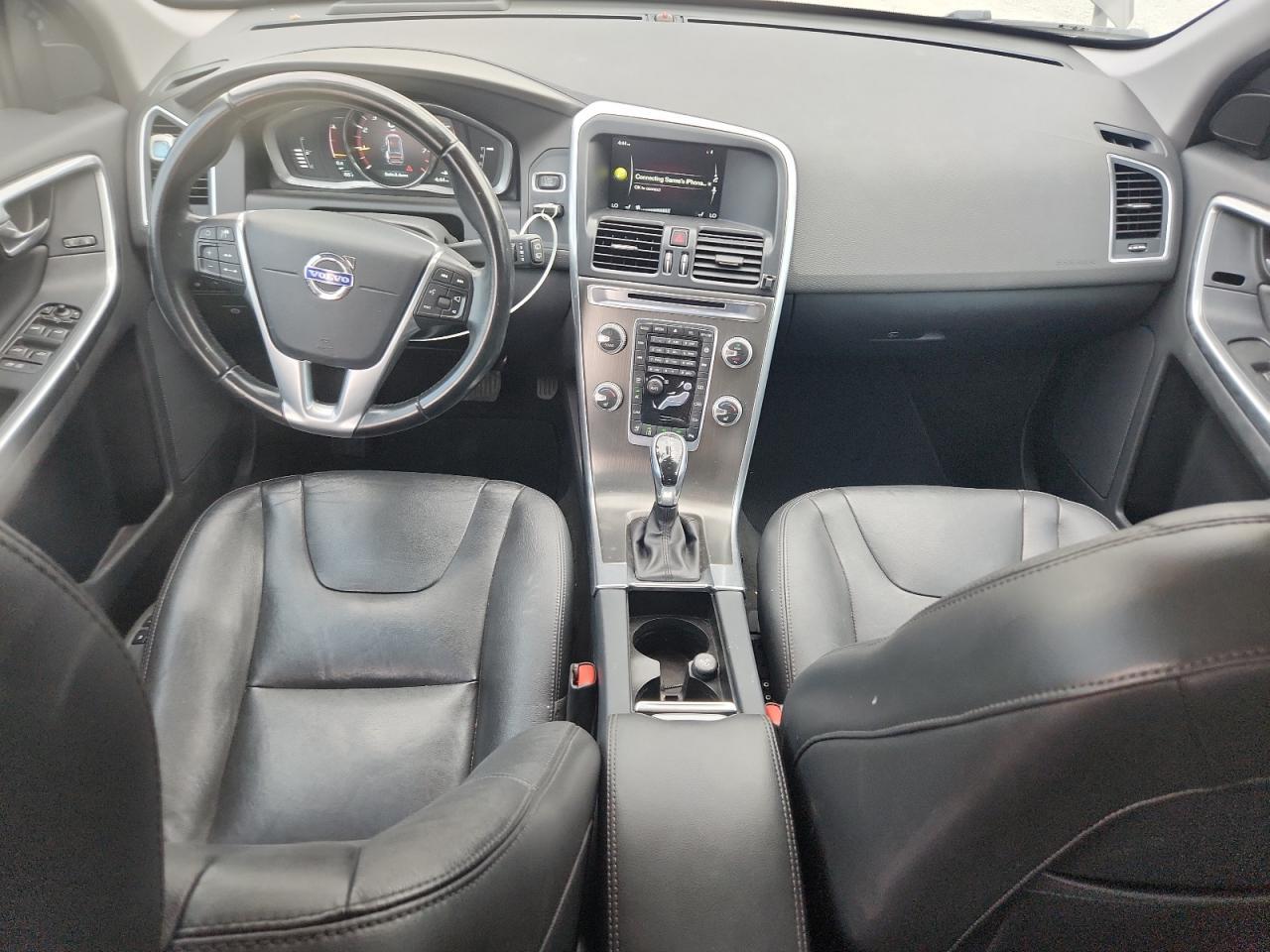 2015 VOLVO XC60