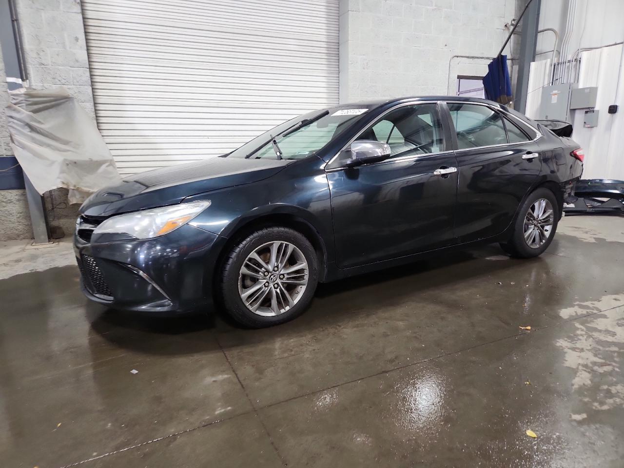 2017 TOYOTA CAMRY