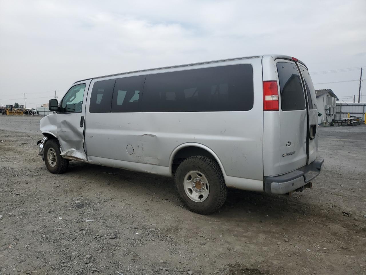 2017 CHEVROLET Express 3500