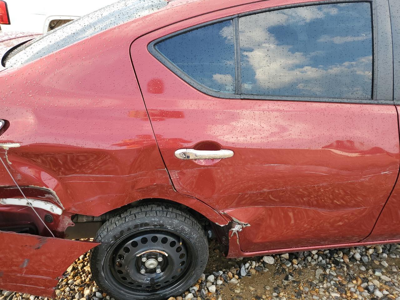 2019 NISSAN VERSA