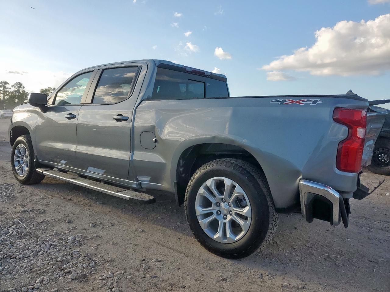 2025 CHEVROLET Silverado