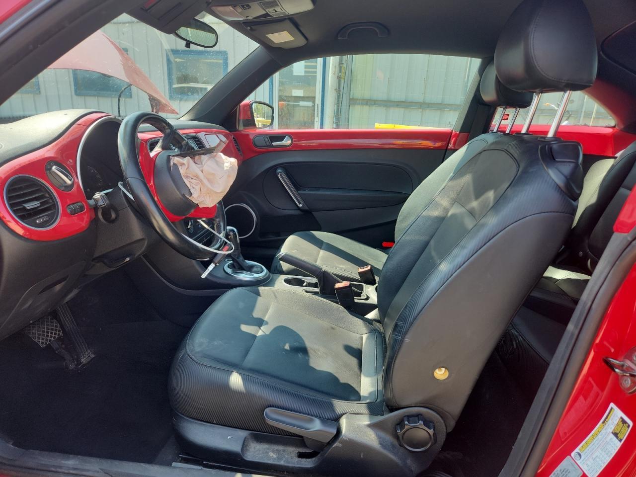 2012 VOLKSWAGEN Beetle