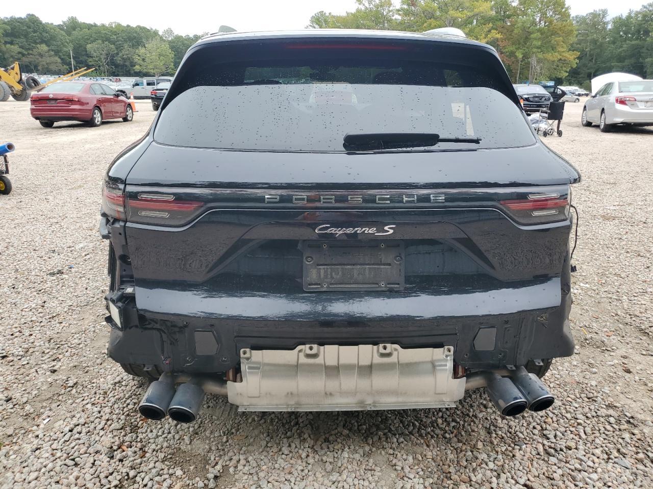 2021 PORSCHE CAYENNE