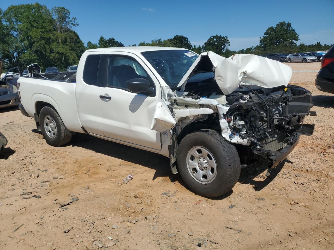 2025 NISSAN Frontier