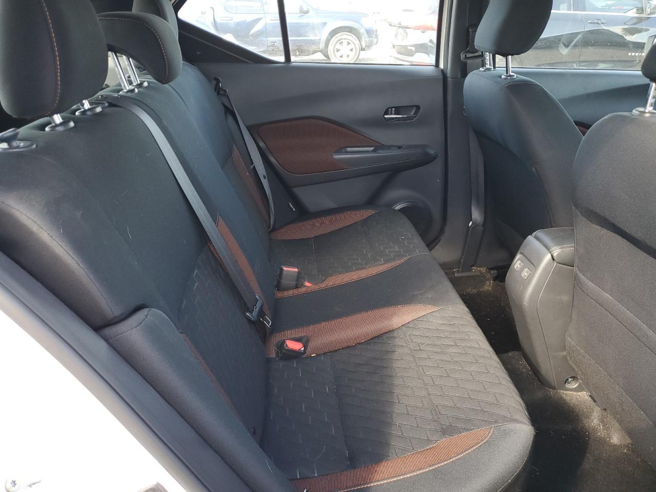 2024 NISSAN KICKS