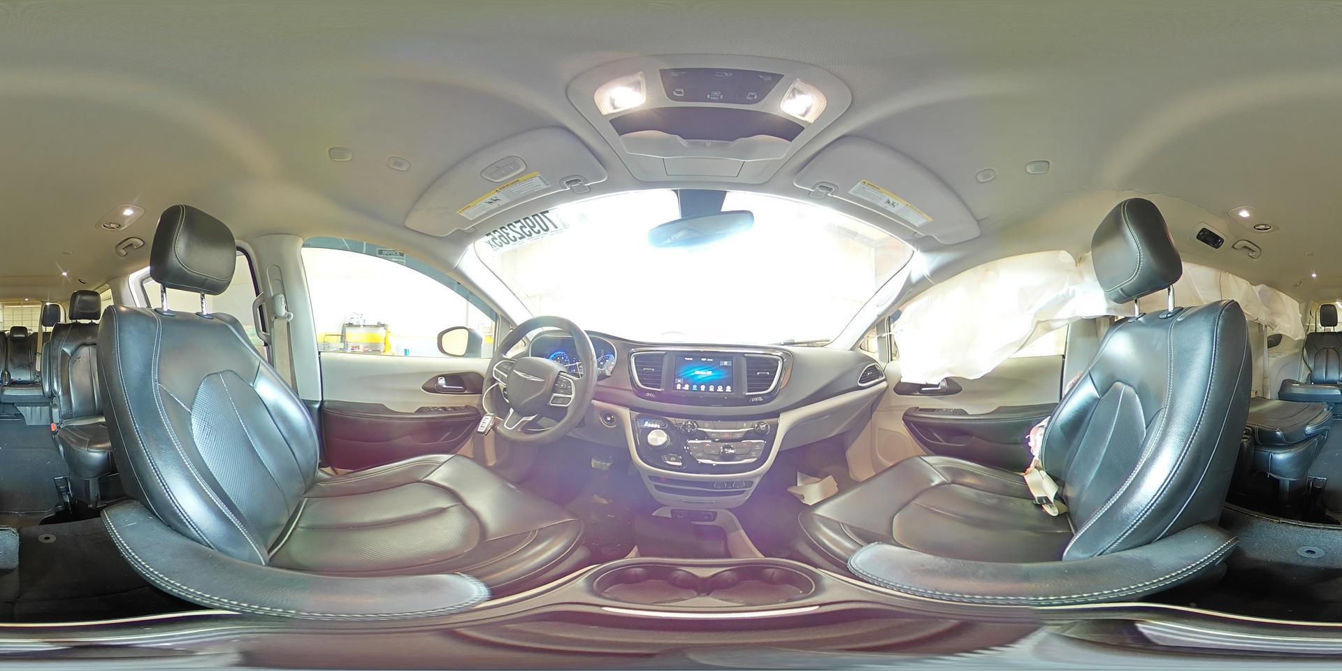 2021 CHRYSLER Voyager