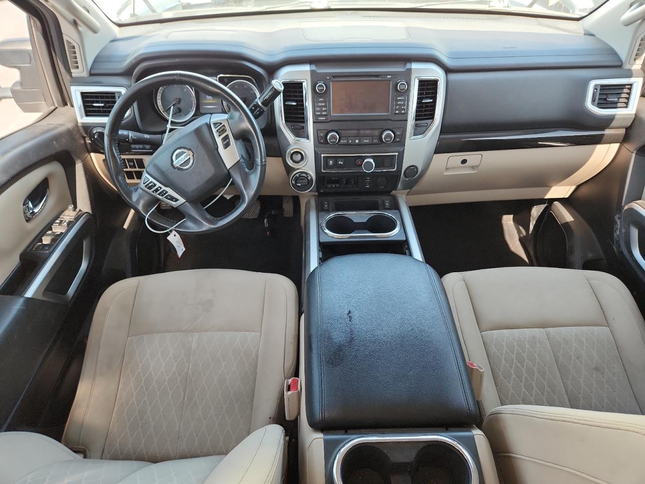 2016 NISSAN Titan