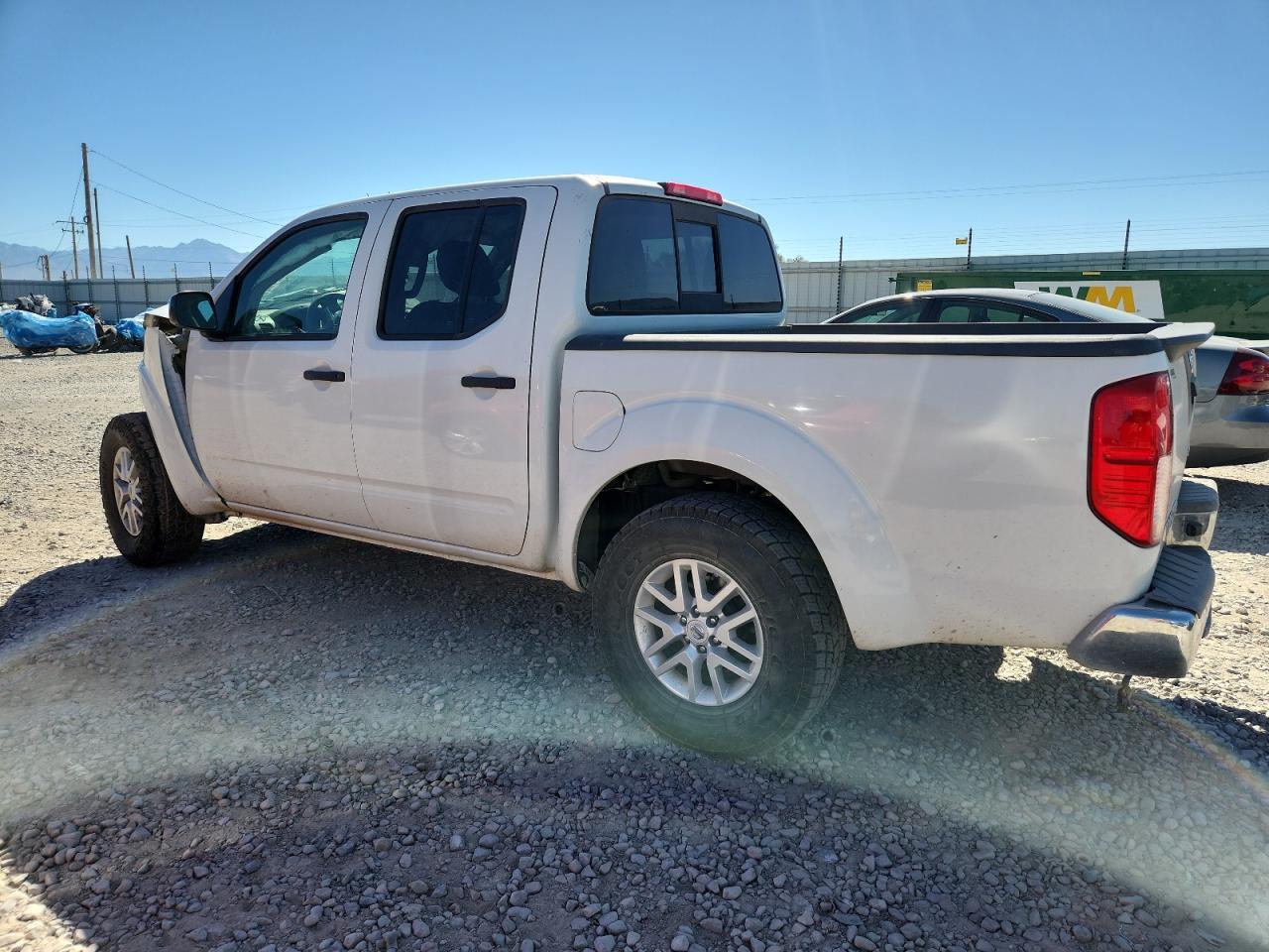 2017 NISSAN Frontier